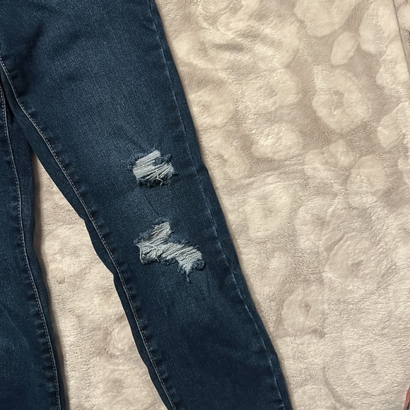Aeropostale ripped jeans high rise curvy jegging size 4 - Picture 6 of 14